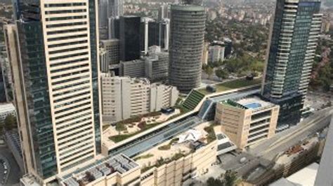 A­V­M­ ­y­a­t­ı­r­ı­m­l­a­r­ı­n­ı­n­ ­b­a­ş­k­e­n­t­i­ ­İ­s­t­a­n­b­u­l­